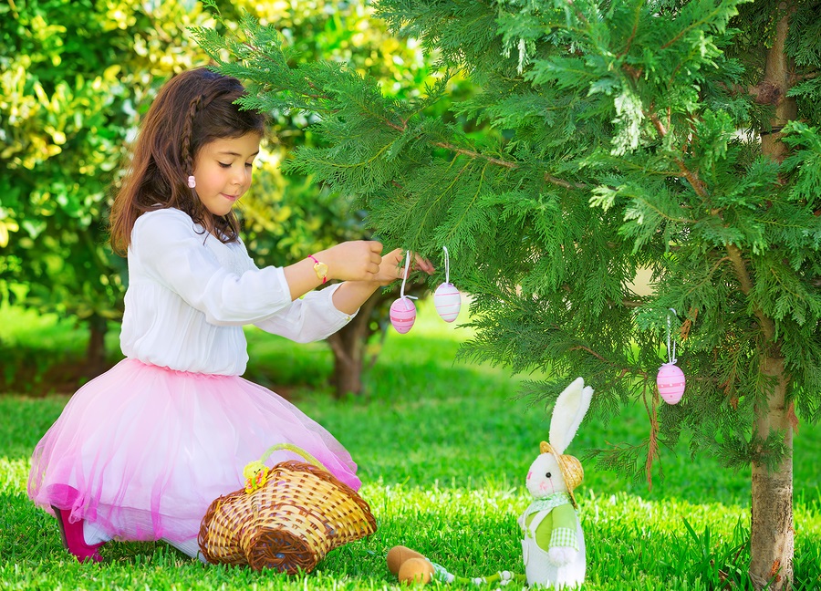 Decorate an Easter Egg Tree