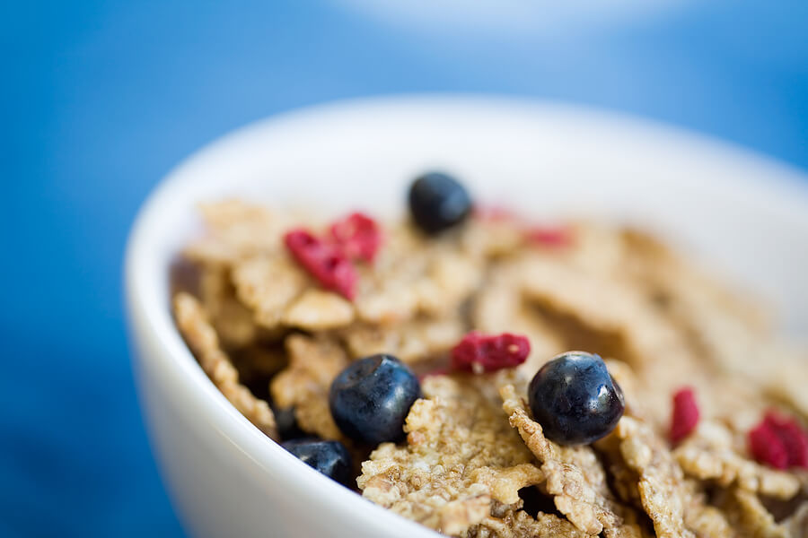 Wholegraincerealwithberries